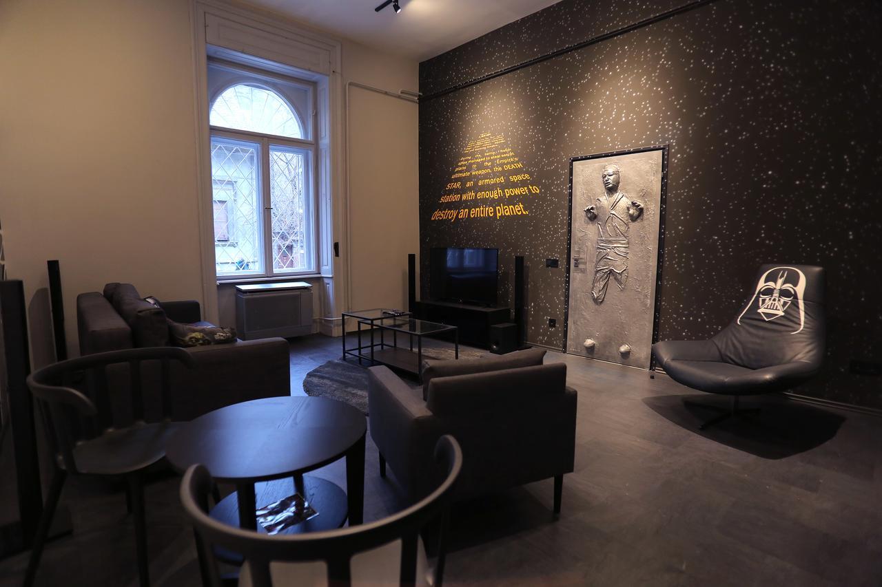 D.Five Galactic Apartment Budapeşte Dış mekan fotoğraf